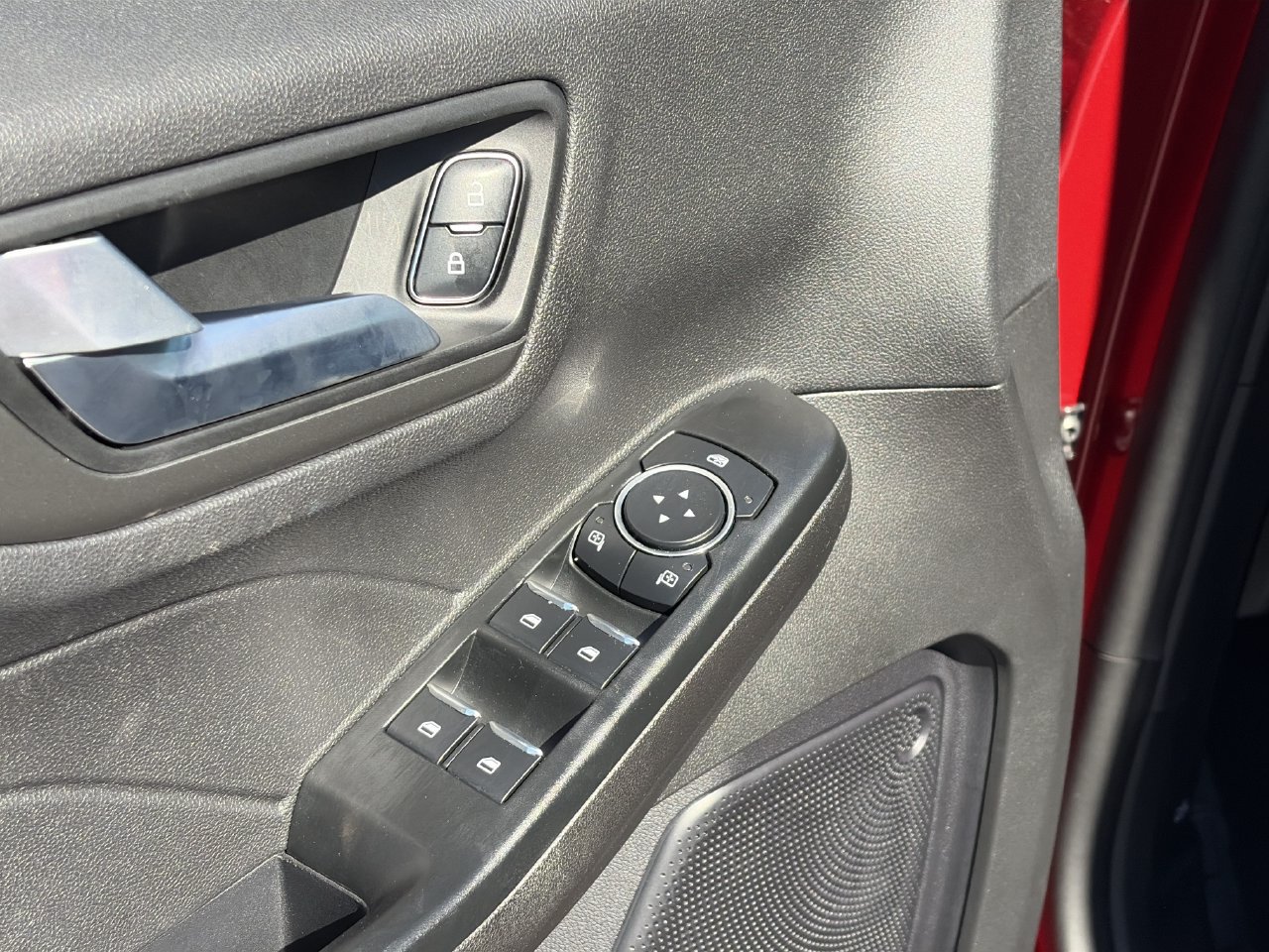 Used 2023 Ford Escape SE FWD image 14