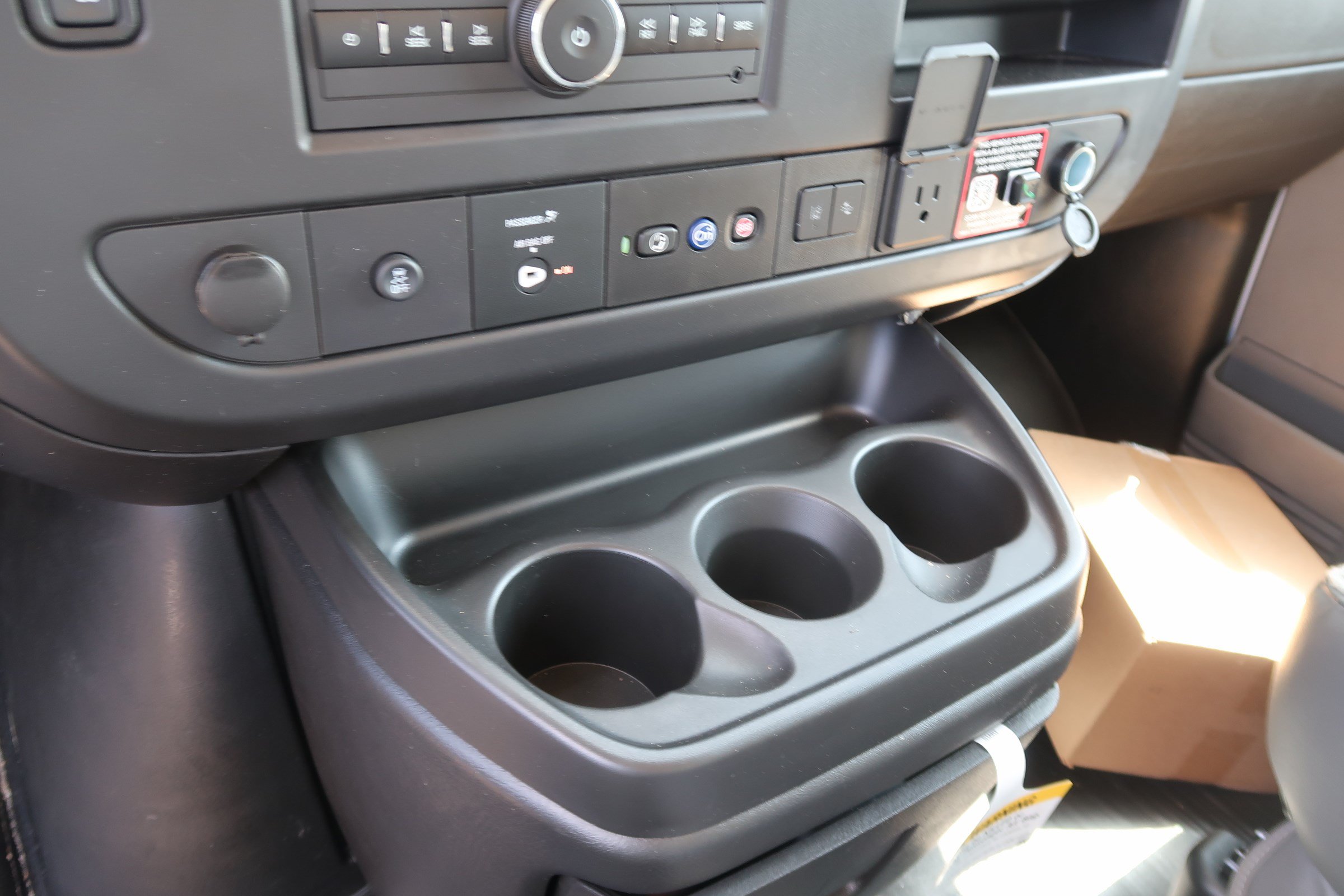 Used 2025 Chevrolet Express 3500 w/ Power Convenience Package RWD image 23