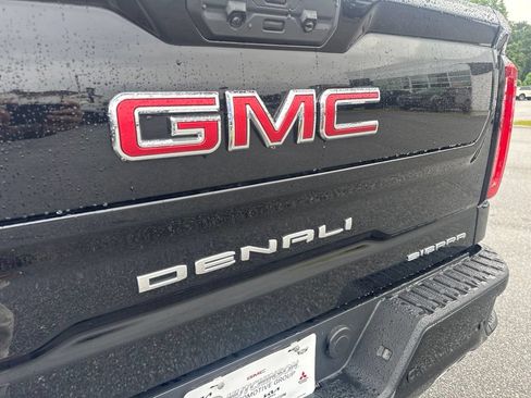 Used 2024 GMC Sierra 1500 Denali w/ Technology Package RWD image 12