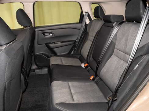 Certified 2025 Nissan Rogue SV image 9