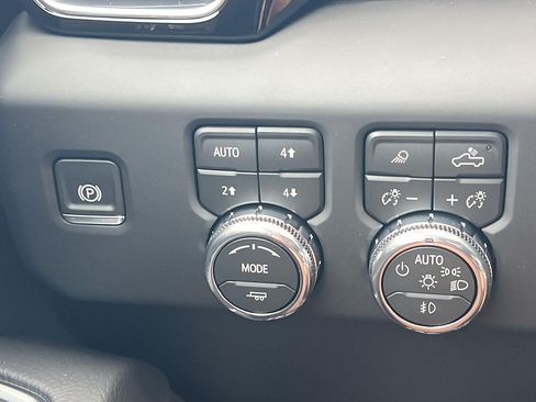 New 2026 GMC Sierra 3500 Denali AWD/4WD image 21