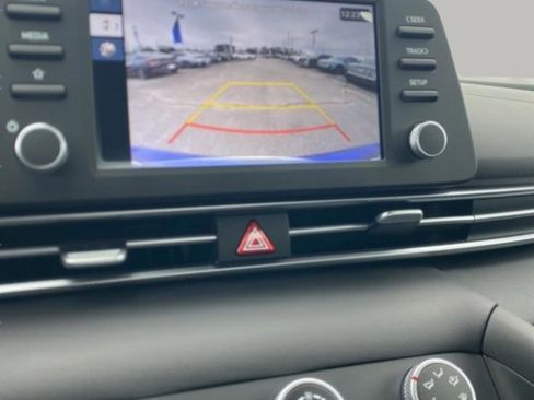 New 2026 Hyundai Elantra SE image 24