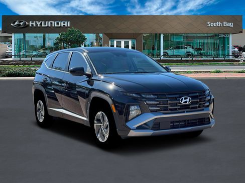New 2026 Hyundai Tucson Blue SE image 11