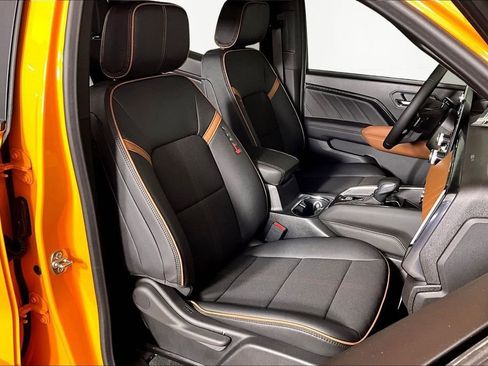 New 2026 GMC Canyon AT4 w/ Off-Road Front Bumper Package image 12