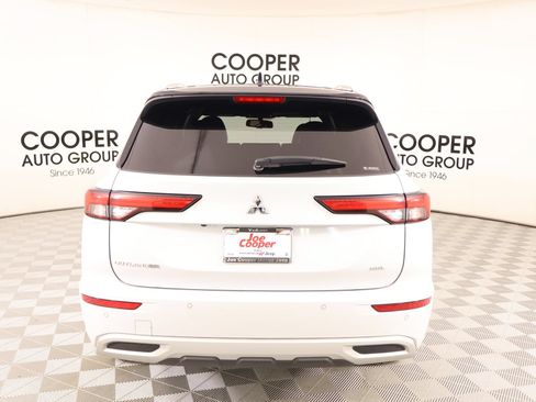 Used 2024 Mitsubishi Outlander SEL AWD/4WD image 24