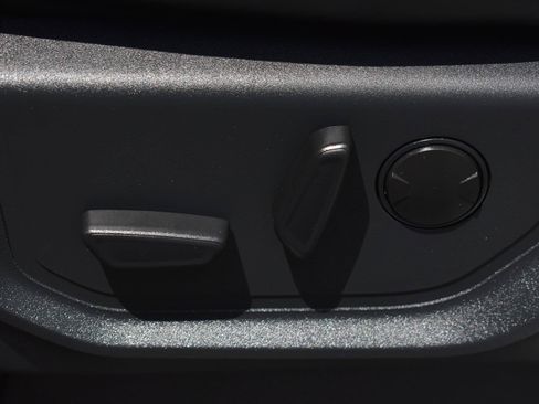 Used 2022 Ford Expedition XLT AWD/4WD image 14