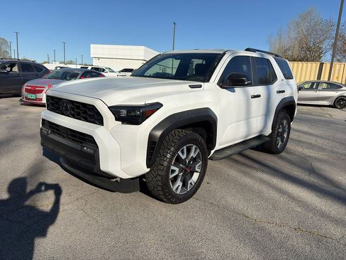 Used 2025 Toyota 4Runner TRD Off-Road image 3