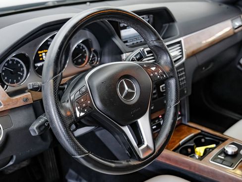 Used 2013 Mercedes-Benz E 350 4MATIC Sedan w/ Premium 1 Pkg image 18