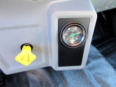 Used 2019 Ford F750 2WD Crew Cab Super Duty image 15