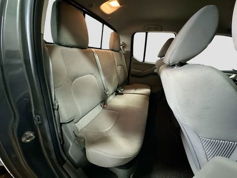 Used 2020 Nissan Frontier SV image 27