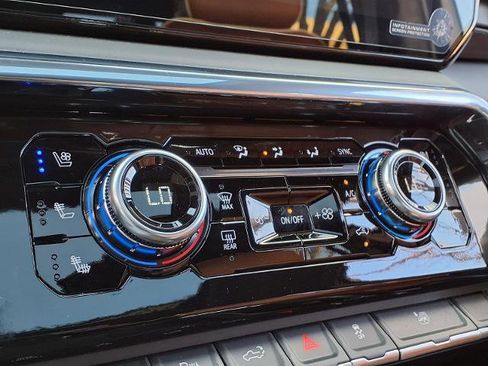 New 2026 GMC Sierra 3500 Denali Ultimate image 8