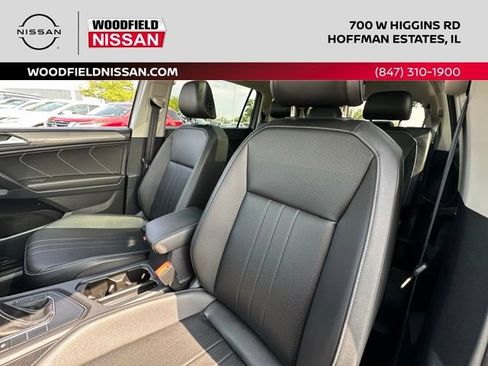 Used 2023 Volkswagen Tiguan SE w/ Panoramic Sunroof Package FWD image 26