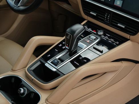 Used 2020 Porsche Cayenne AWD/4WD image 71