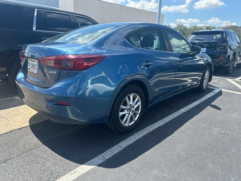 Used 2017 MAZDA MAZDA3 Sport w/ Preferred Equipment Package FWD image 3