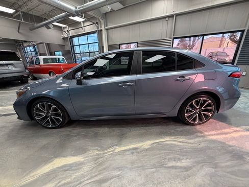 Used 2020 Toyota Corolla SE image 32
