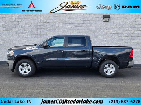 New 2026 RAM 1500 4x4 Crew Cab image 2