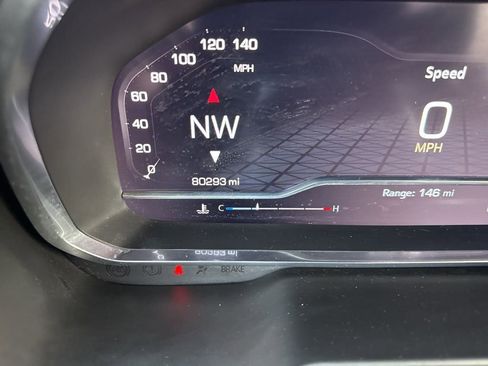 Used 2022 GMC Yukon XL SLT w/ SLT Premium Package image 27