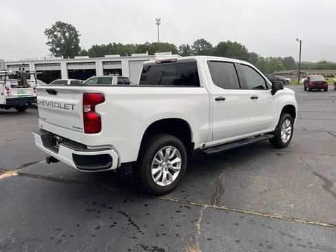 Used 2024 Chevrolet Silverado 1500 Custom RWD image 3