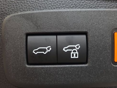 Used 2025 Lexus GX 550 image 13