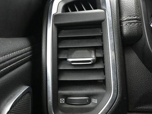 Used 2022 RAM 1500 Laramie AWD/4WD image 13