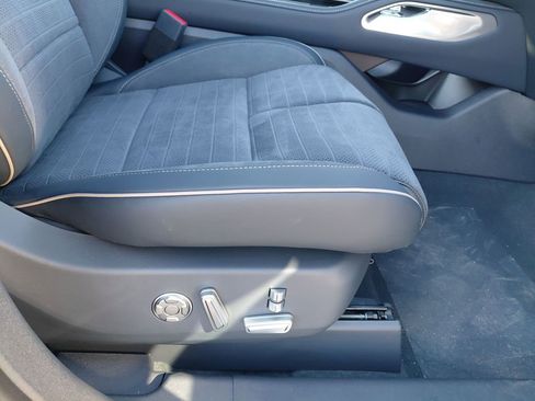 New 2026 Lincoln Nautilus Black Label w/ Jet Appearance Package image 33