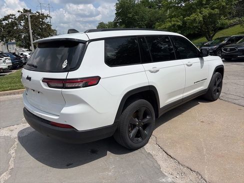 Used 2023 Jeep Grand Cherokee L Laredo AWD/4WD image 5