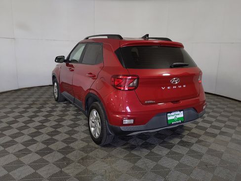 Used 2020 Hyundai Venue SEL FWD image 6