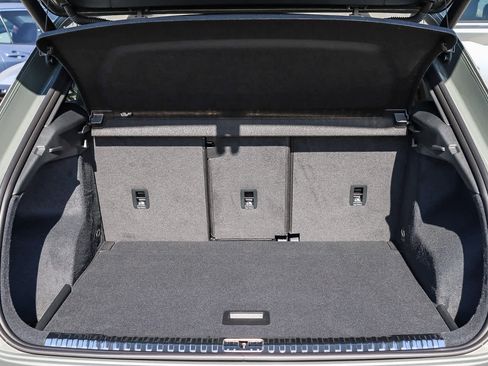 New 2025 Audi Q3 2.0T Premium image 39