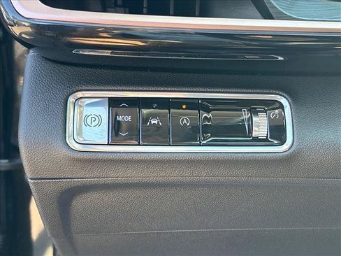 Certified 2024 Buick Envision Sport Touring AWD/4WD image 18