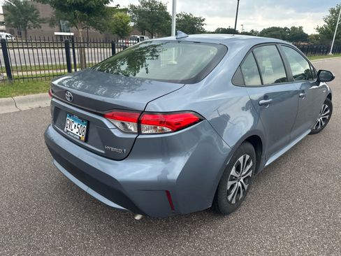 Used 2021 Toyota Corolla LE FWD image 4