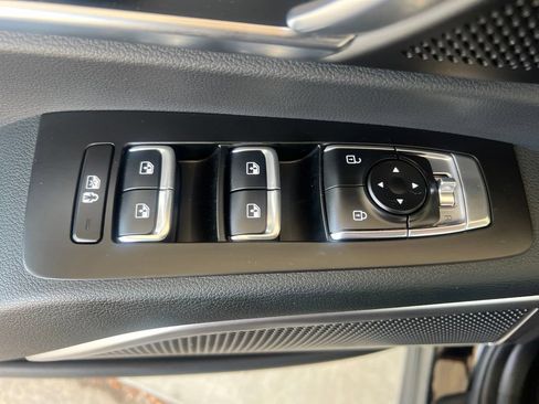 Certified 2025 Kia Telluride EX w/ EX Captain's Chair Package AWD/4WD image 50