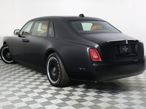 Certified 2024 Rolls-Royce Phantom Extended Wheelbase w/ The Phantom Package image 3