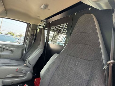 Used 2024 Chevrolet Express 2500 w/ Driver Convenience Package RWD image 15