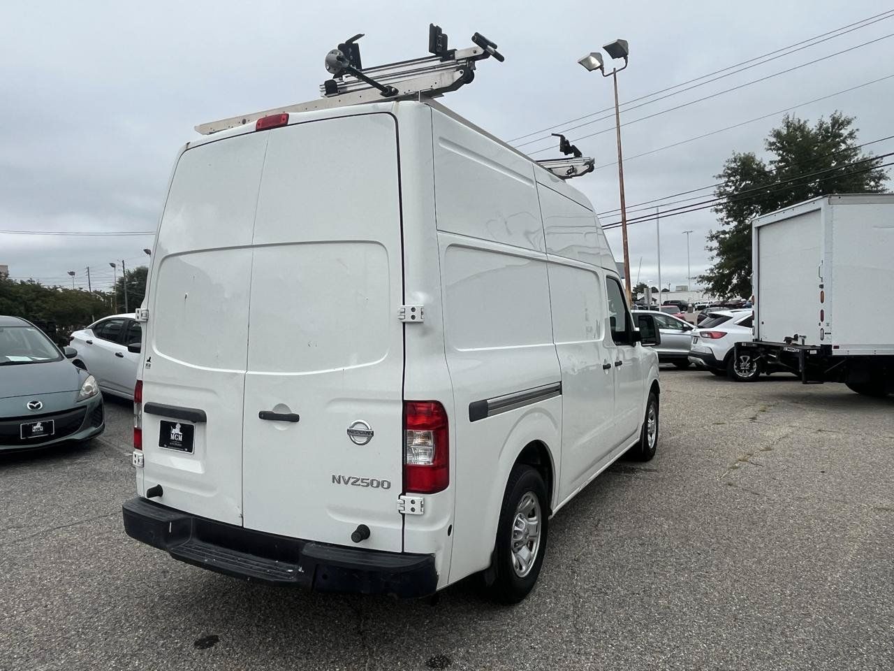 Used 2018 Nissan NV 2500 SV RWD image 23