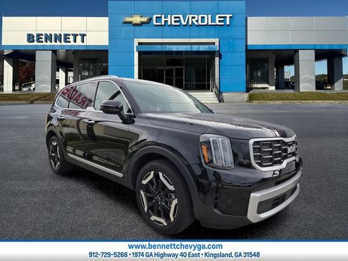 Used 2024 Kia Telluride S w/ S Sunroof Package FWD image 1