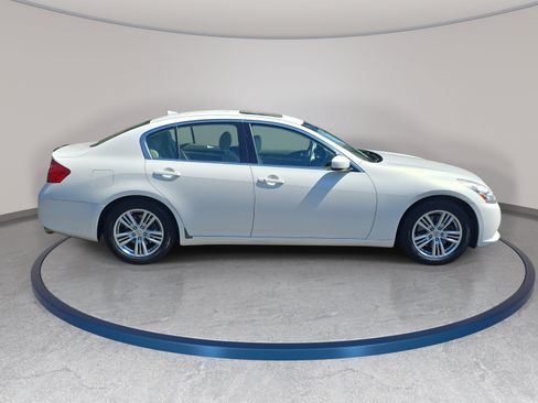Used 2012 INFINITI G37 Journey w/ Premium Pkg RWD image 4