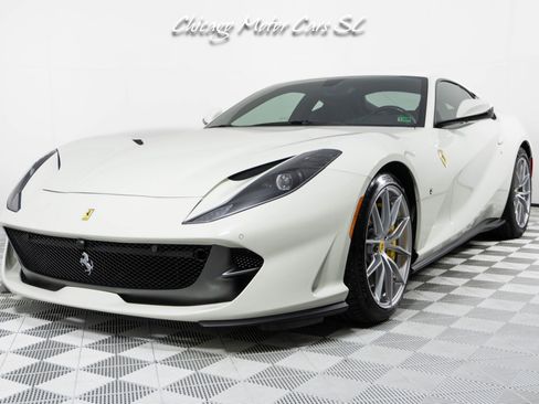 Used 2019 Ferrari 812 Superfast RWD image 6