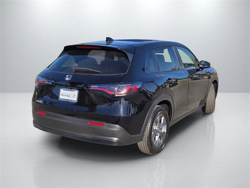 New 2026 Honda HR-V LX image 4