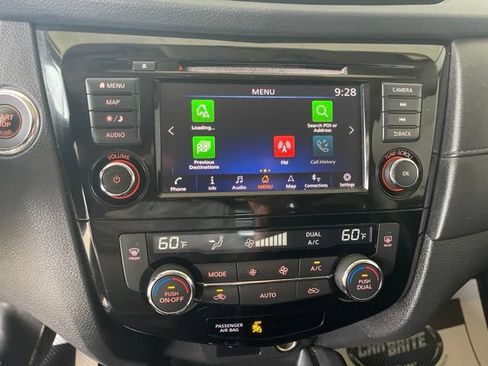 Used 2018 Nissan Rogue SV w/ Premium Package AWD/4WD image 29