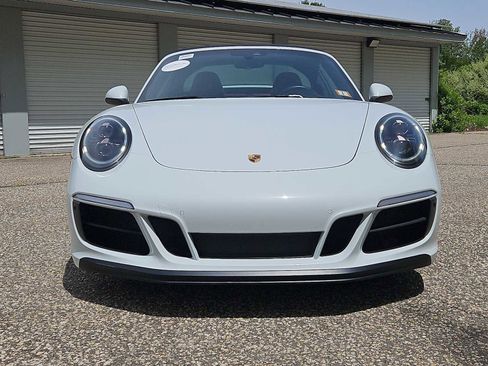 Certified 2019 Porsche 911 Targa 4 GTS AWD/4WD image 10