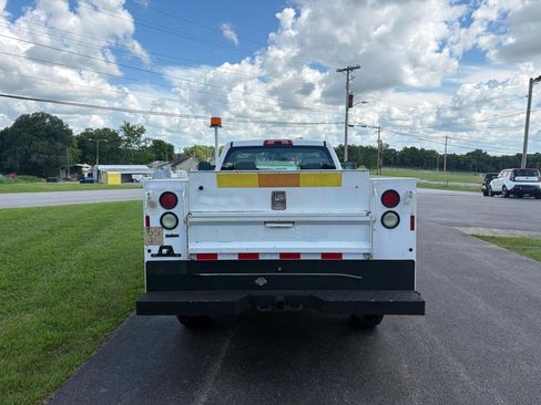 Used 2016 Chevrolet Silverado 3500 W/T RWD image 3