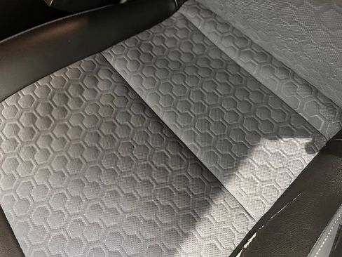 Used 2016 Chevrolet Colorado Z71 image 7