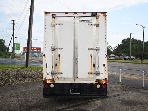 Used 2013 Chevrolet Express 3500 RWD image 6