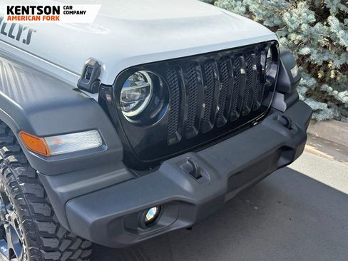Used 2020 Jeep Wrangler Unlimited Willys image 15