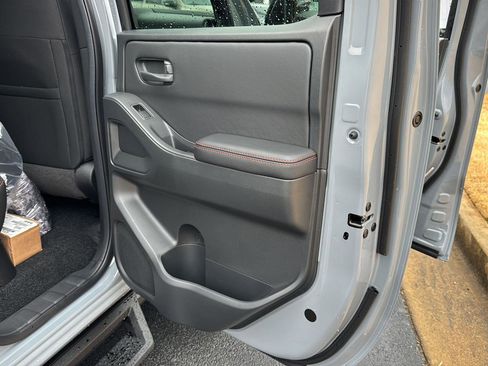 New 2026 Nissan Frontier PRO-4X w/ Pro-4x Convenience Package image 13