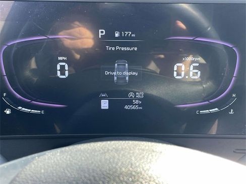 Certified 2024 Kia Sportage EX image 29