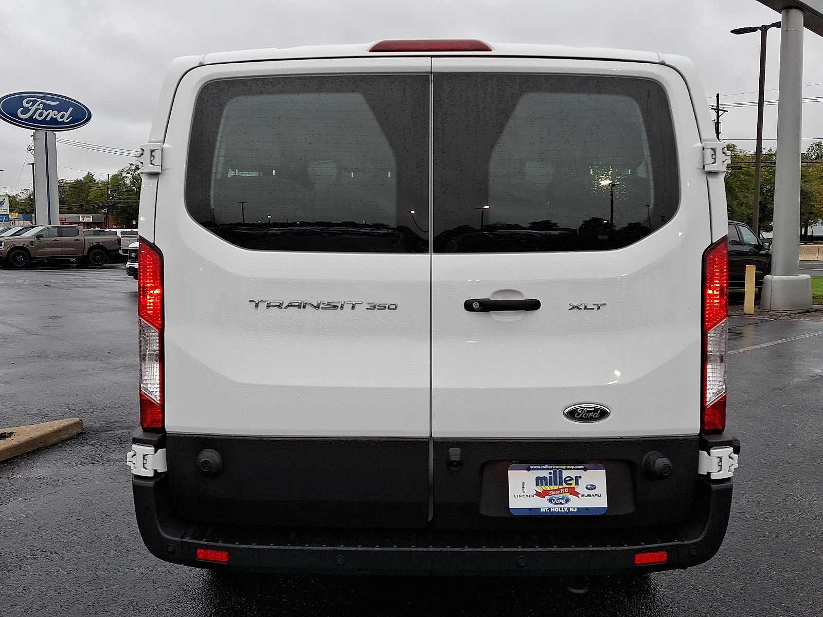 Used 2024 Ford Transit 350 XLT RWD image 5