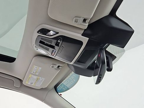 Certified 2025 Subaru Outback Premium AWD/4WD image 17