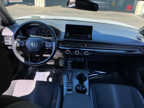 Used 2023 Honda Civic Sport image 17
