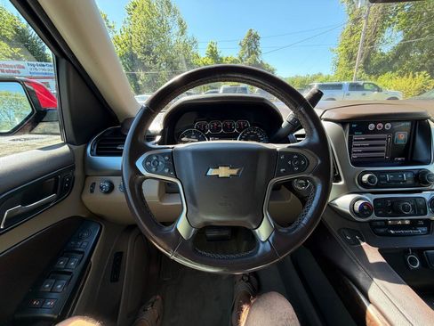 Used 2015 Chevrolet Suburban LT w/ Luxury Package AWD/4WD image 21